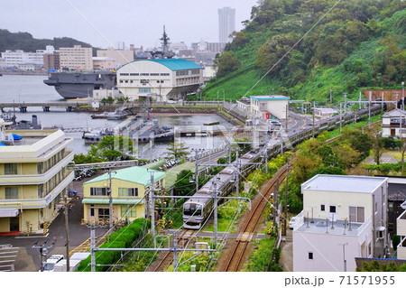 JR 横須賀線 （ 横須賀本港 ・ 吉倉桟橋 ） 71571955