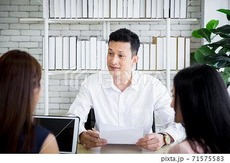 mini meeting concept mini meeting concept 71575583