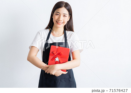 Woman waitress 71576427