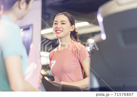 Woman gym, trainer 71576807