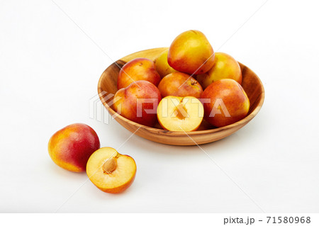 プラム フルーツ 果物 71580968