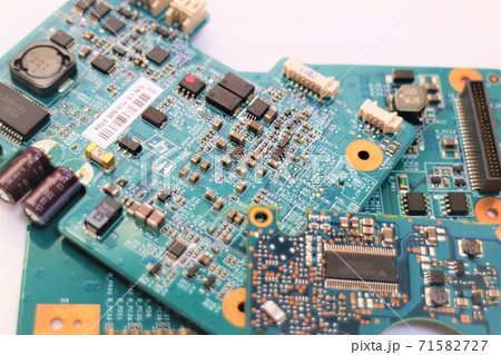 電子基板 電子部品の素材写真 電子基板 電子部品の素材写真 71582727