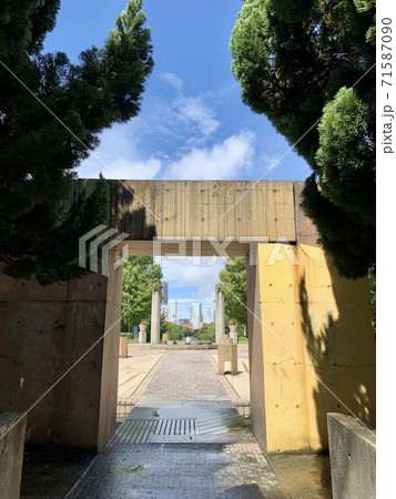 【横浜】晴天の山下公園と周辺の様子【人物なし】 【横浜】晴天の山下公園と周辺の様子【人物なし】 71587090