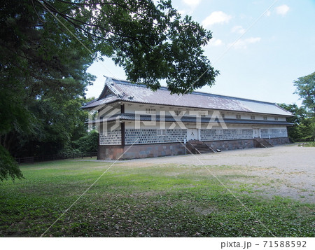 金沢城三十間長屋 71588592