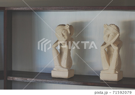 バリ島の石像 71592079