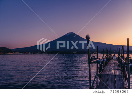 富士山　夜景 71593062