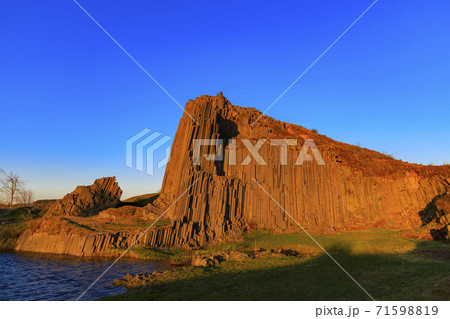 Polygonal structures of basalt columns, natural monument Panska skala near Kamenicky Senov, Czech Republic Polygonal structures of basalt columns, natural monument Panska skala near Kamenicky Senov, Czech Republic 71598819