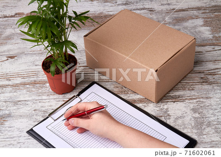 Tablet for daily planning and delivery box. Tablet for daily planning and delivery box. 71602061