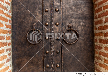 iron doors with round handles iron doors with round handles 71603075