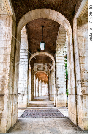 The Church of San Antonio in Aranjuez, Spain 71606065