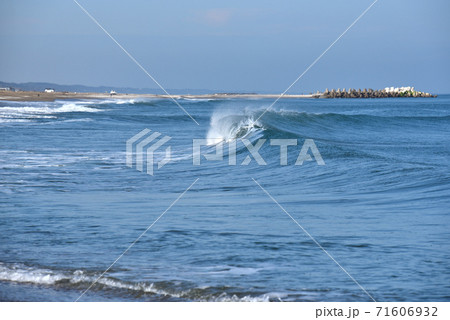 茨城県の海鹿島灘ヘッドランド付近 71606932