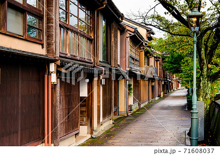 石川県金沢市　主計町茶屋街 71608037