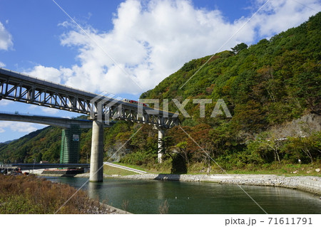 三陸鉄道リアス線　迫力満点の安家川橋梁 71611791