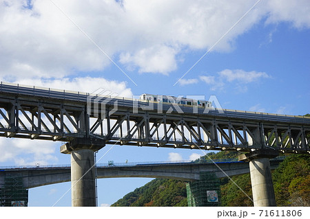 三陸鉄道リアス線 迫力満点の安家川橋梁の写真素材 [71611806] - PIXTA