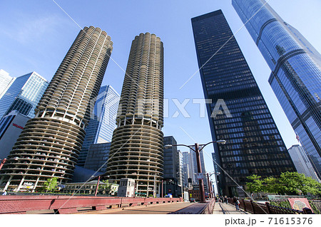 アメリカ合衆国　イリノイ州　シカゴ　 ダウンタウン　マリーナタワー 71615376