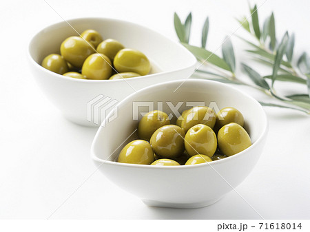 オリーブの塩漬け 71618014