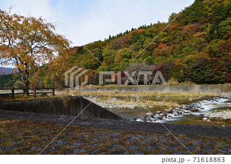 塩原溪谷歩道の紅葉　　＃18 71618863
