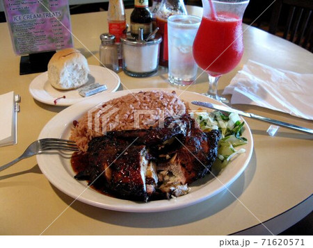 ジャマイカのジャーキーチキン ジャマイカのジャーキーチキン 71620571