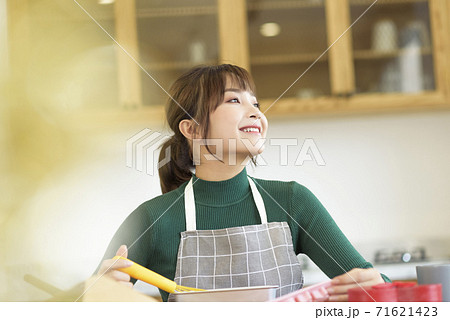 Woman Lifestyle Valentine's Day Woman Lifestyle Valentine's Day 71621423