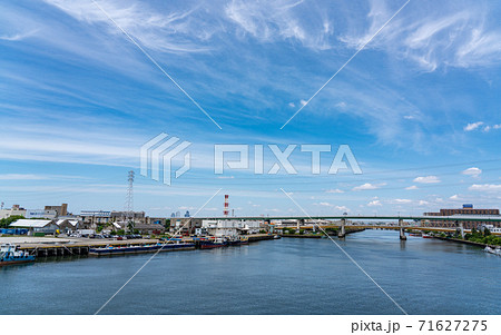 愛知・港新橋からの堀川の眺め 愛知・港新橋からの堀川の眺め 71627275
