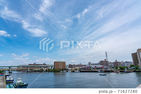 愛知・港新橋からの堀川の眺め 愛知・港新橋からの堀川の眺め 71627280
