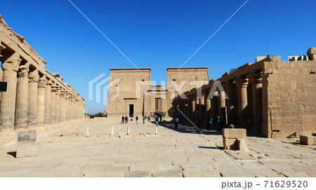 エジプトの風景、ナイル川流域のイシス神殿(Temple of Isis in Egypt) エジプトの風景、ナイル川流域のイシス神殿(Temple of Isis in Egypt) 71629520