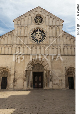 St. Anastasia cathedral in Zadar, Croatia. 71635808
