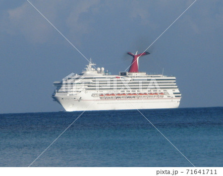 ジャマイカ・カリブ海の豪華客船 ジャマイカ・カリブ海の豪華客船 71641711