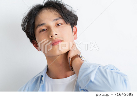 Man beauty portrait 71645698