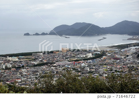 愛宕山展望台から見る延岡市街地 愛宕山展望台から見る延岡市街地 71646722