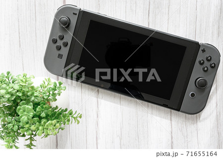 おうち時間をゲームで楽しく 71655164