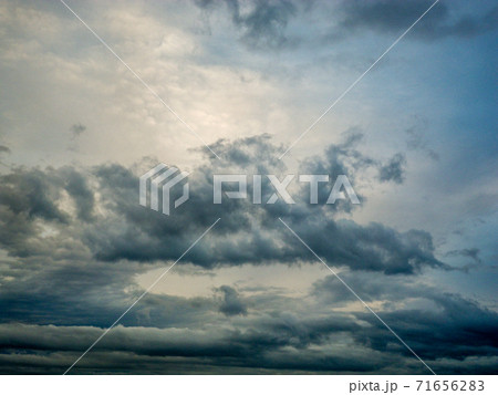 空 71656283