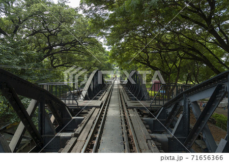 タイのクウェー川鉄橋 タイのクウェー川鉄橋 71656366