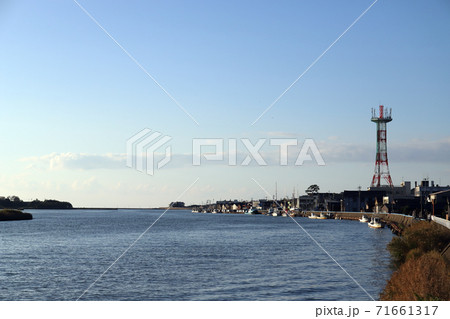 三国港 風景(福井県 坂井市 三国 九頭竜川) 三国港 風景(福井県 坂井市 三国 九頭竜川) 71661317