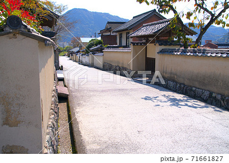 石火矢町ふるさと村の武家屋敷の町並み保存地区　岡山県高梁市 71661827