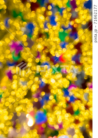 Abstract golden color lights chrismas background. de-focused Abstract golden color lights chrismas background. de-focused 71662177