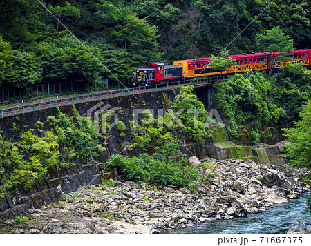 嵯峨野トロッコ列車(京都府京都市西京区) 嵯峨野トロッコ列車(京都府京都市西京区) 71667375