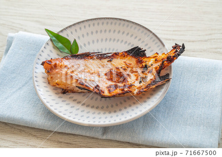 焼魚 赤魚の粕漬け 焼魚 赤魚の粕漬け 71667500