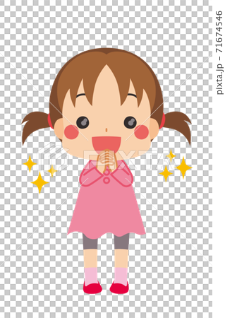 感激して喜ぶキラキラ笑顔の可愛い小さな女の子 感激して喜ぶキラキラ笑顔の可愛い小さな女の子 71674546