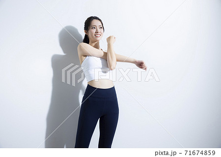女性　　アスリート　スポーツ 71674859
