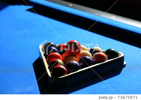 ビリヤード ボール 試合 71675071