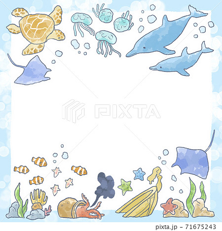 優しいタッチの海の生き物イラストフレームのイラスト素材 [71675243