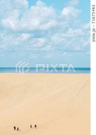 鳥取砂丘 71675463