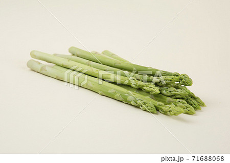 Close up of fresh green asparagus 003 Close up of fresh green asparagus 003 71688068