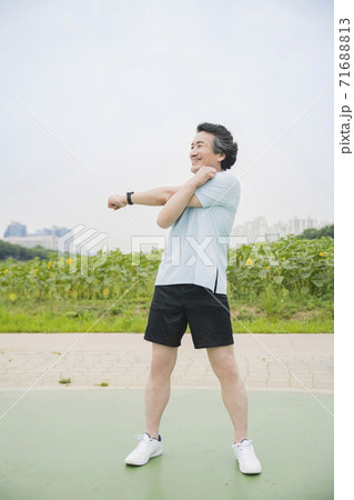 Happiness people lifestyle, Asian senior couple 135 Happiness people lifestyle, Asian senior couple 135 71688813