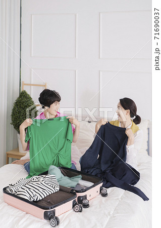 Happiness people lifestyle, smiling active senior ladies 136 71690037