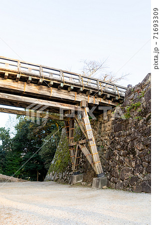 【滋賀県】 彦根城 秋 【滋賀県】 彦根城 秋 71693309