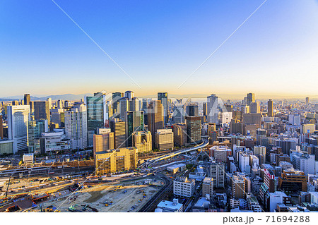 大阪 キタ 都市景観 夕景 大阪 キタ 都市景観 夕景 71694288