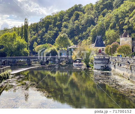 Bridge leading to the center of Brantome 71700152