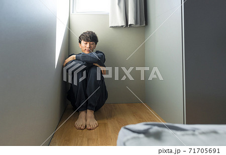 男性ポートレート 男性ポートレート 71705691